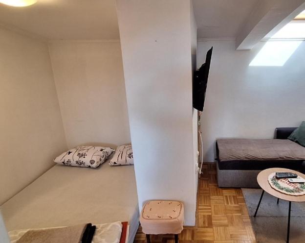 Apartman Ellye Lukavica Экстерьер фото